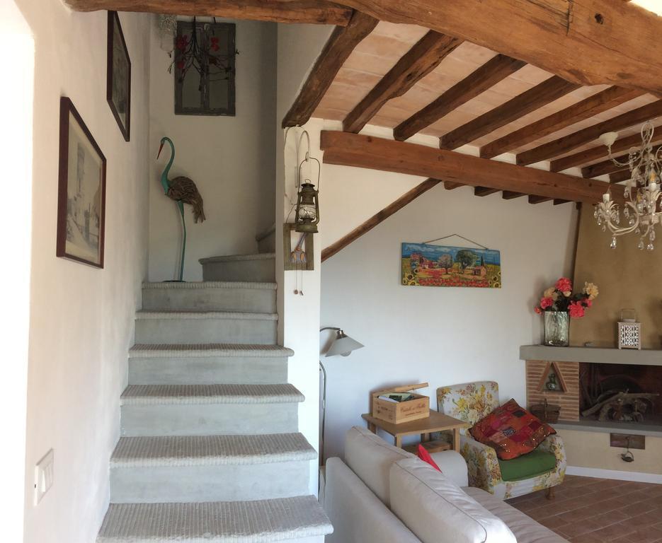 Corsanico-Bargecchia La Casina Delle Rondiniゲストハウス エクステリア 写真